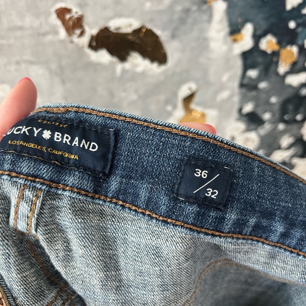 Lucky Brand | Men's straight Jeans - Picture 4 of 6